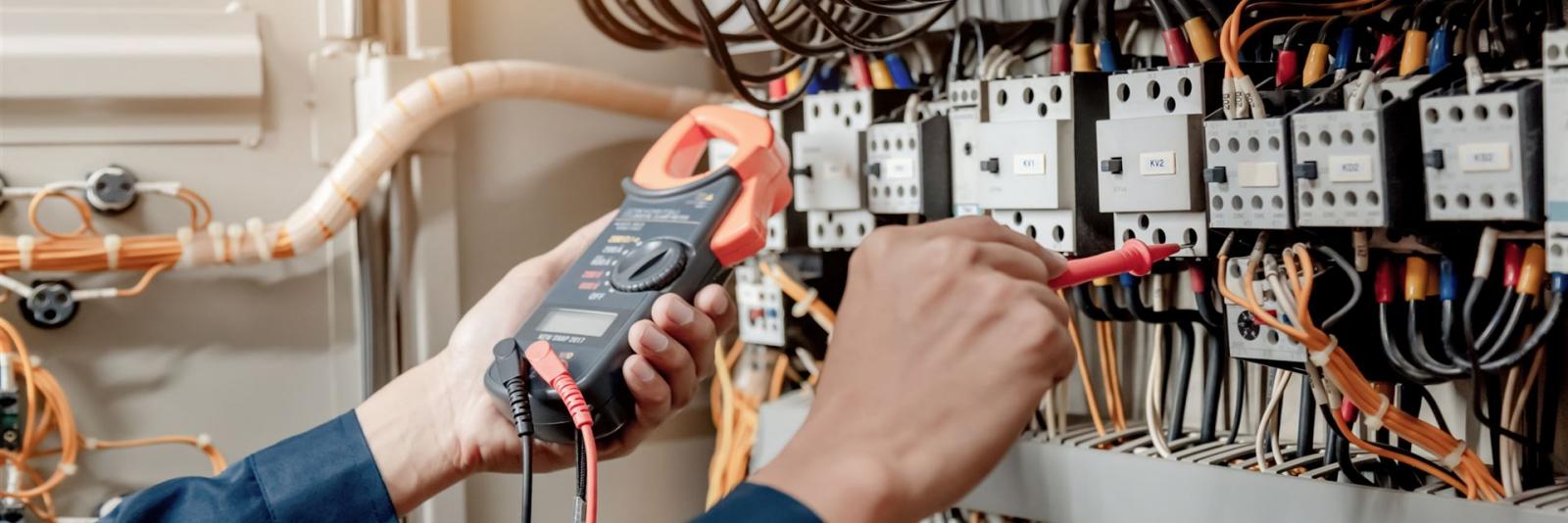 Erstprüfung und wiederkehrende Prüfungen von elektrischen Arbeitsmitteln Prüfungen von elektrischen Arbeitsmitteln
